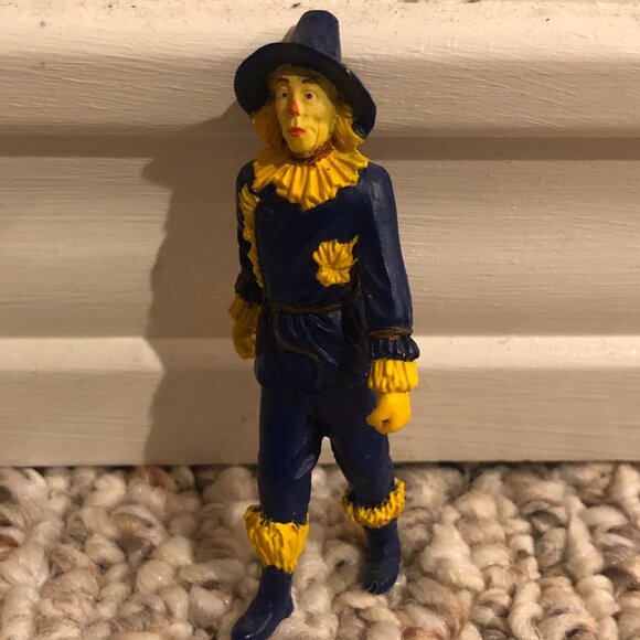 Wizard of Oz Scarecrow Figure - Picture 1 of 7